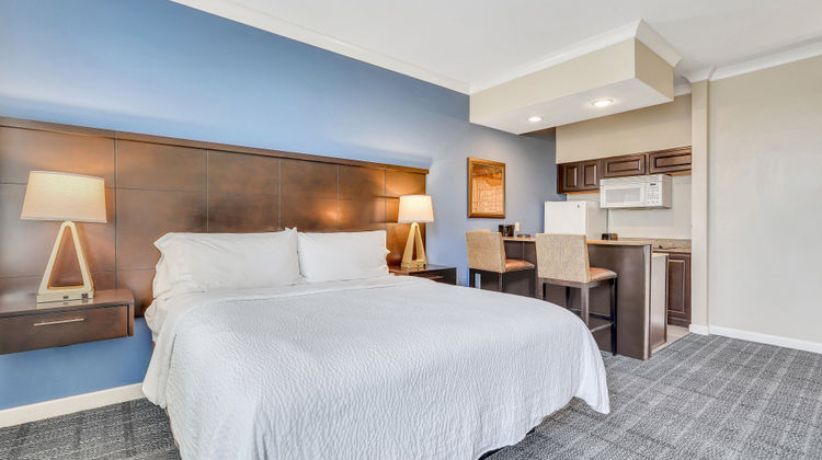 Staybridge Suites Savannah Historic Dist Room