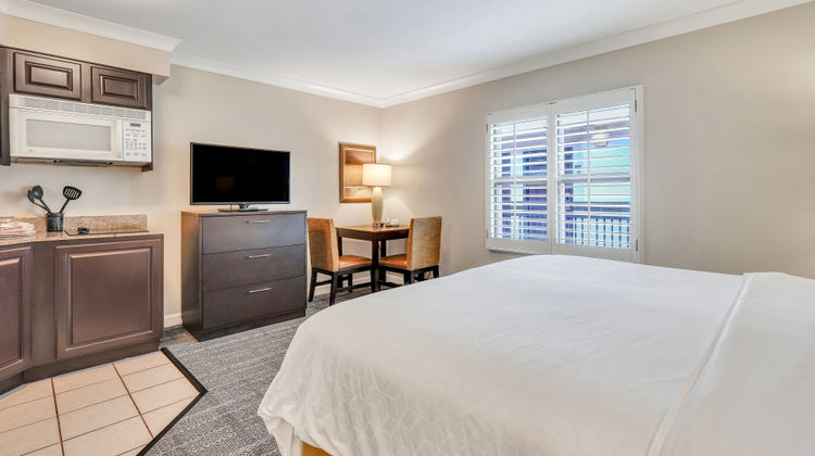 Staybridge Suites Savannah Historic Dist Room