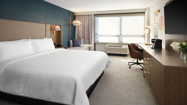 Holiday Inn Chicago O'Hare Airport Room