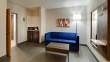 Holiday Inn Express & Suites Room