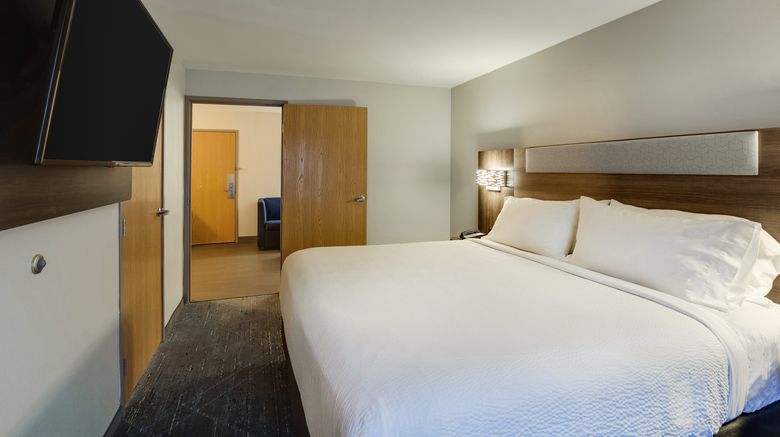 <b>Holiday Inn Express & Suites Suite</b>. Images powered by <a href="https://www.leonardoworldwide.com/" title="Leonardo Worldwide" target="_blank">Leonardo</a>.