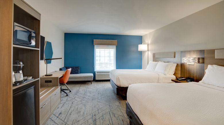 <b>Holiday Inn Express & Suites Room</b>. Images powered by <a href="https://www.leonardoworldwide.com/" title="Leonardo Worldwide" target="_blank">Leonardo</a>.
