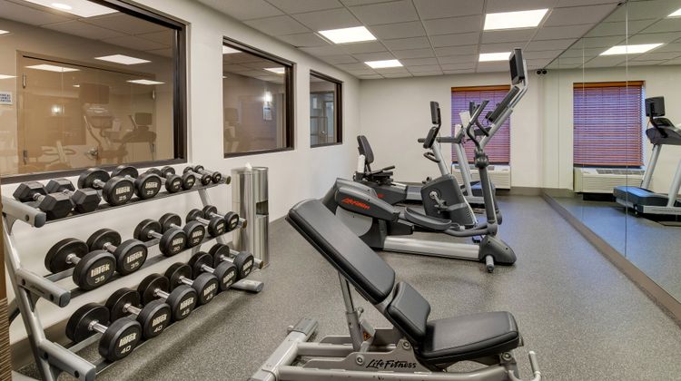 Holiday Inn Express & Suites Health Club