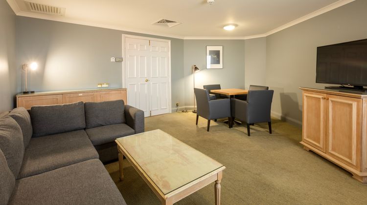 Holiday Inn Room