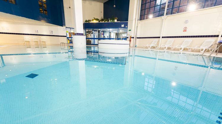 Holiday Inn Pool