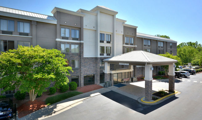 Holiday Inn Express RDU Exterior