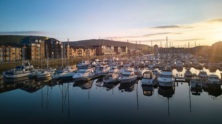 Delta Hotels by Marriott Swansea Exterior
