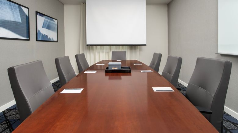 <b>Courtyard Seattle Kirkland Meeting</b>. Images powered by <a href="https://www.leonardoworldwide.com/" title="Leonardo Worldwide" target="_blank">Leonardo</a>.