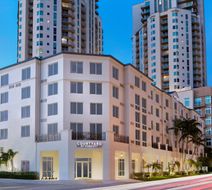 Courtyard Miami Dadeland Exterior