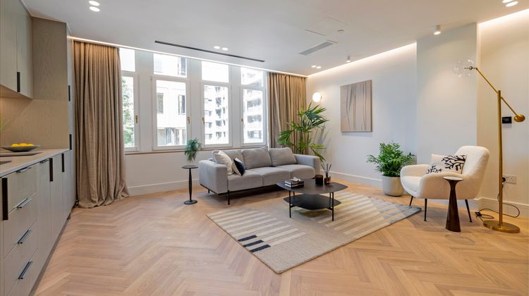 Covent Garden Piazza by Stayo Room