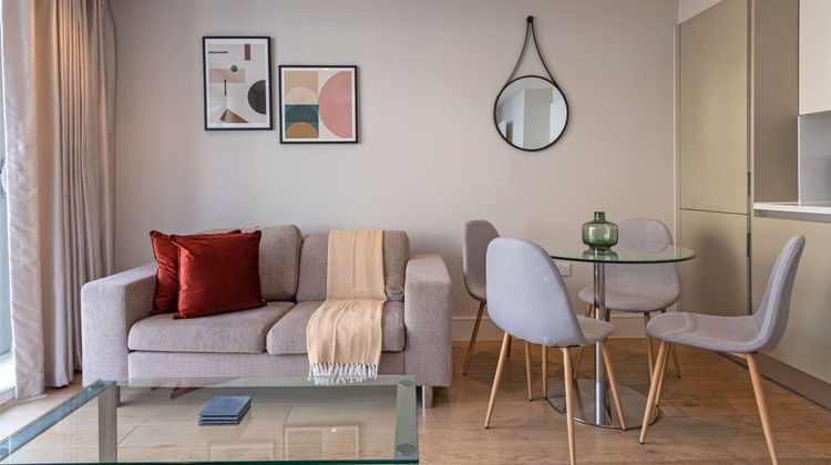 Stayo Southbank Room