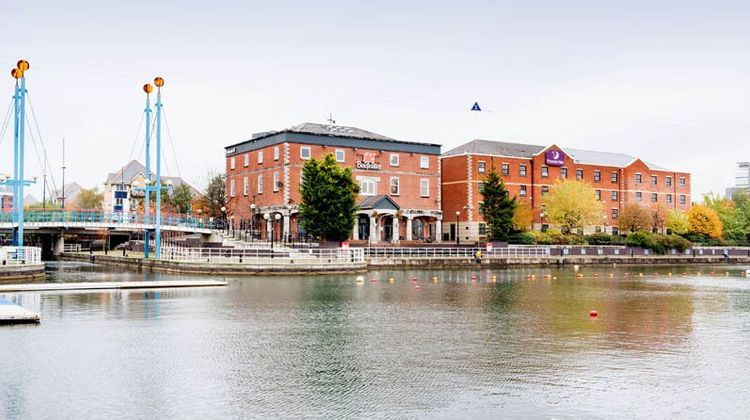 Premier Inn Manchester (MediaCityUK) Exterior