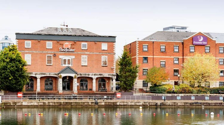 Premier Inn Manchester (MediaCityUK) Exterior