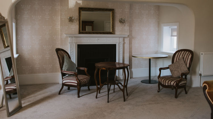Healing Manor Hotel Suite