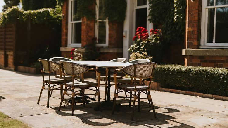 Healing Manor Hotel Restaurant