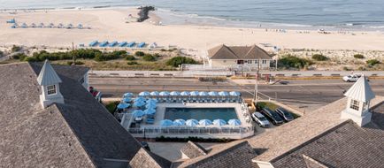 Sandpiper Beach Club Exterior