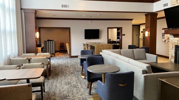Staybridge Suites West-Oconomowoc Exterior