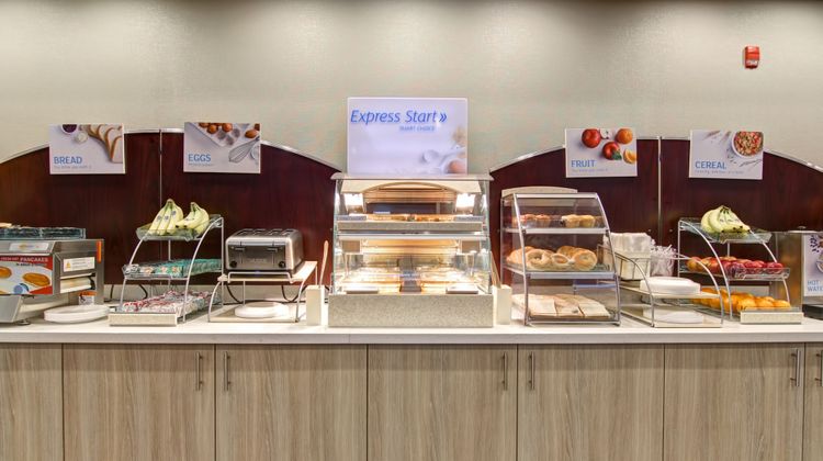 Holiday Inn Express & Suites Oshawa Restaurant