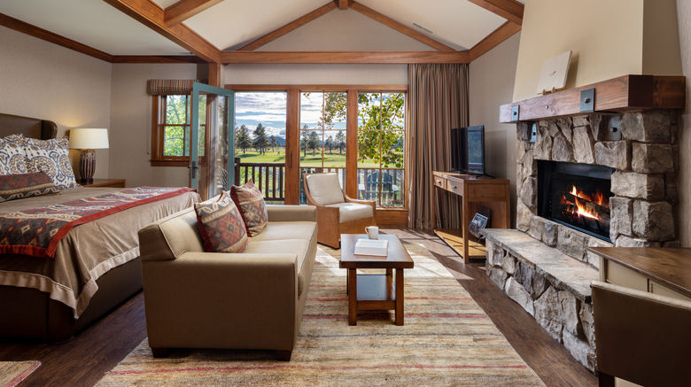 <b>Sunriver Resort Suite</b>. Images powered by <a href="https://www.leonardoworldwide.com/" title="Leonardo Worldwide" target="_blank">Leonardo</a>.
