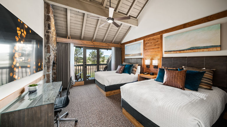 <b>Sunriver Resort Room</b>. Images powered by <a href="https://www.leonardoworldwide.com/" title="Leonardo Worldwide" target="_blank">Leonardo</a>.