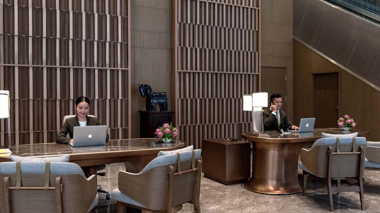 Oakwood Premier Phnom Penh Lobby
