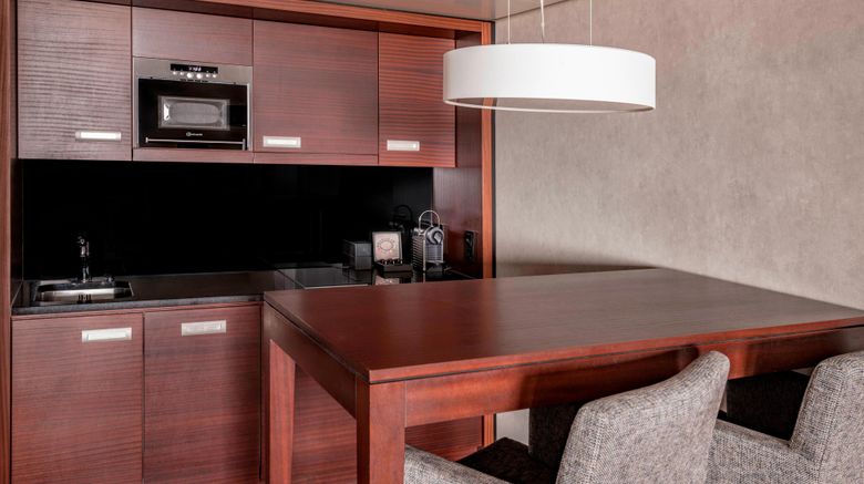 <b>Frankfurt Marriott Hotel Suite</b>. Images powered by <a href="https://www.leonardoworldwide.com/" title="Leonardo Worldwide" target="_blank">Leonardo</a>.