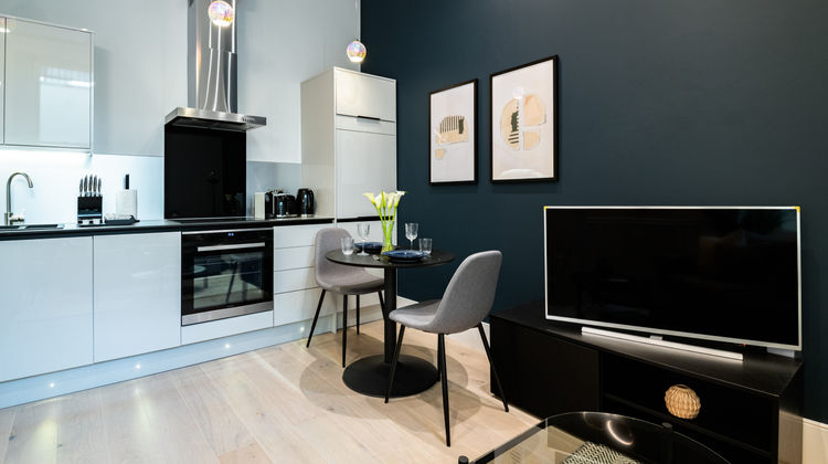 No 2 Queensberry Place by Stayo Lobby