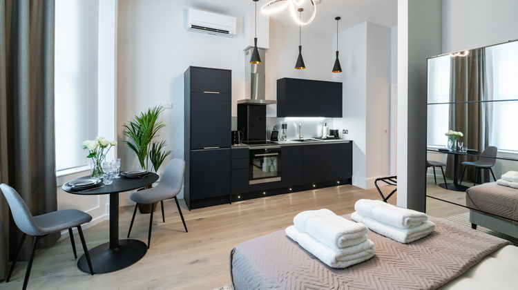 No 2 Queensberry Place by Stayo Lobby