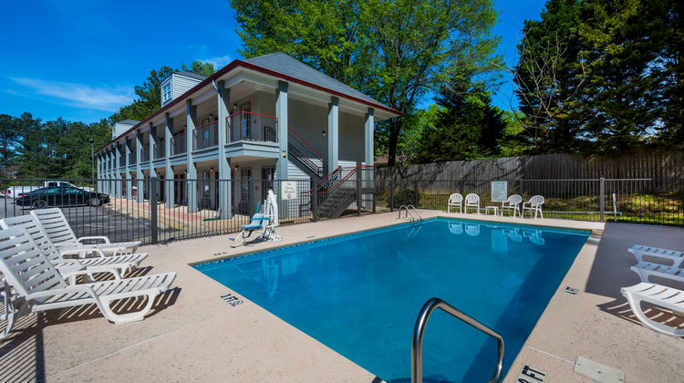 Red Roof Inn Jasper Pool