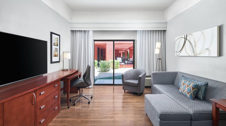 <b>Courtyard by Marriott Scottsdale North Room</b>. Images powered by <a href="https://www.leonardoworldwide.com/" title="Leonardo Worldwide" target="_blank">Leonardo</a>.