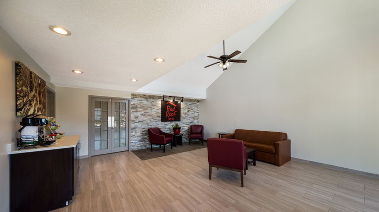 Red Roof Inn Jasper Lobby
