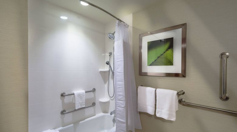 <b>Courtyard by Marriott Charleston Room</b>. Images powered by <a href="https://www.leonardoworldwide.com/" title="Leonardo Worldwide" target="_blank">Leonardo</a>.