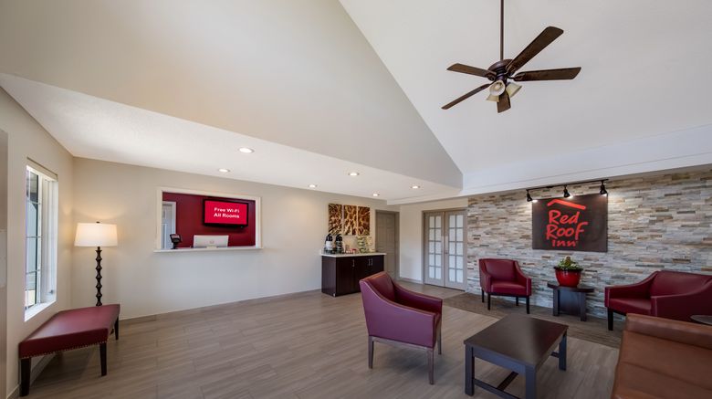 <b>Red Roof Inn Jasper Lobby</b>. Images powered by <a href="https://www.leonardoworldwide.com/" title="Leonardo Worldwide" target="_blank">Leonardo</a>.