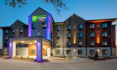 Holiday Inn Express Hotel & Suites