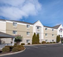 Candlewood Suites Exterior