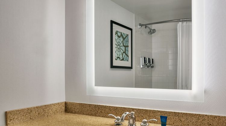 Four Points by Sheraton Midtown Room