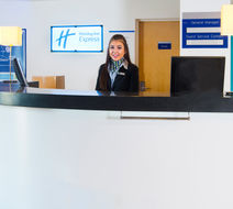 Holiday Inn Express Cambridge Exterior