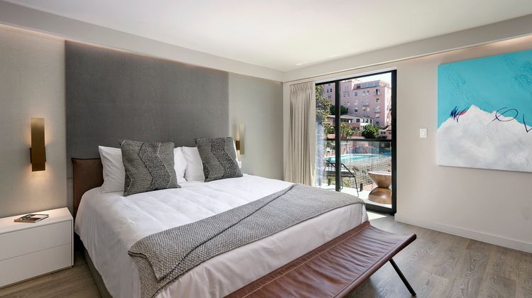 La Jolla Cove Suites Room