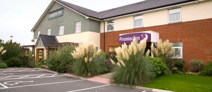 Premier Inn Market Harborough Exterior