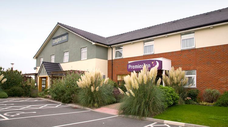 Premier Inn Market Harborough Exterior