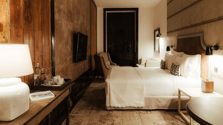 <b>AlmaLusa Baixa/Chiado Suite</b>. Images powered by <a href="https://www.leonardoworldwide.com/" title="Leonardo Worldwide" target="_blank">Leonardo</a>.