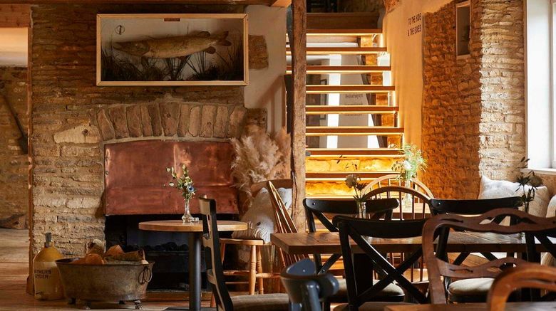 <b>The Crown of Crucis Restaurant</b>. Images powered by <a href="https://www.leonardoworldwide.com/" title="Leonardo Worldwide" target="_blank">Leonardo</a>.