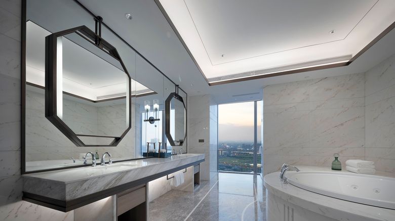 <b>Crowne Plaza Hangzhou Linping Room</b>. Images powered by <a href="https://www.leonardoworldwide.com/" title="Leonardo Worldwide" target="_blank">Leonardo</a>.