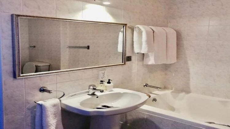 Leisure Bay Apartments Room
