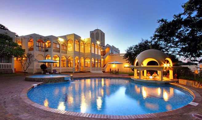 Victoria Falls Rainbow Hotel Exterior