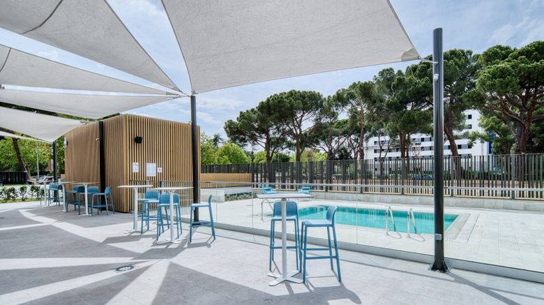 <b>Holiday Inn Express Airport Pool</b>. Images powered by <a href="https://www.leonardoworldwide.com/" title="Leonardo Worldwide" target="_blank">Leonardo</a>.