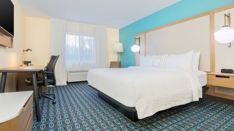 <b>Fairfield Inn & Suites Houston Humble Room</b>. Images powered by <a href="https://www.leonardoworldwide.com/" title="Leonardo Worldwide" target="_blank">Leonardo</a>.