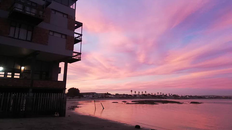 Hoedjiesbaai Hotel Exterior