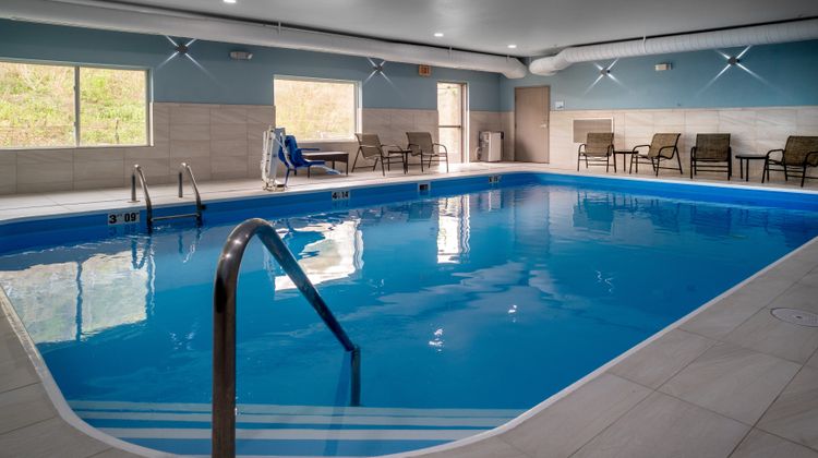 Holiday Inn Express Pool