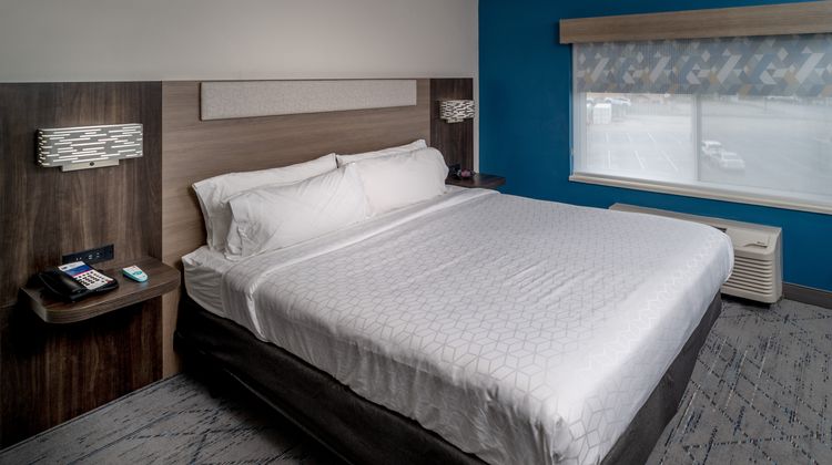 Holiday Inn Express Room